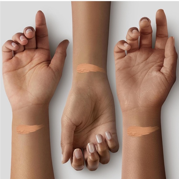 Clinique Super Balanced Makeup Teint, No. 02 Fair, 1 Fl Oz - Picture 2 of 2